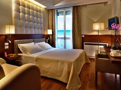 Alexandra Plaza Hotel Riccione 4*,